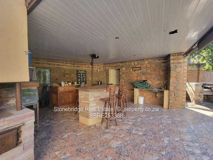 4 Bedroom House in Hillside For Sale