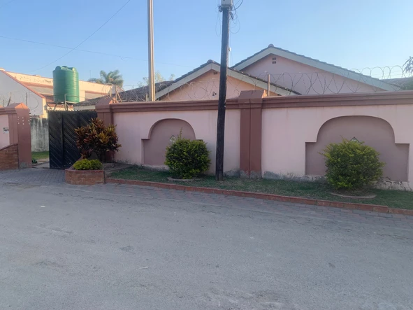 4-Bed House for Rent in Mainway Meadows, Harare 