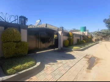 House for sale in Chitungwiza 