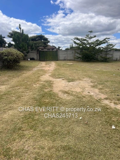 5 Bedroom House for Sale in Zimre Park.