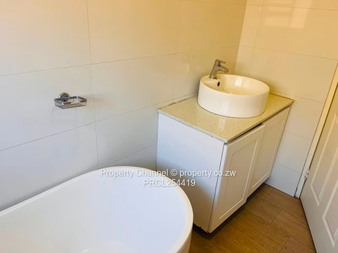 Stylish 3-Bed Avondale Flat with Borehole & Modern Kitchen