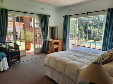 Large Gracious Home in Much Sought after Area - INVESTMENT ONLY