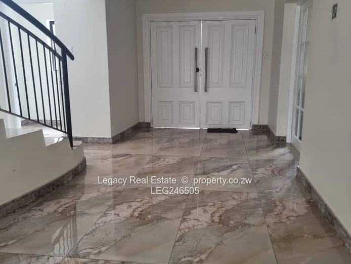 High-End Helesvale Home With Gym & Borehole.