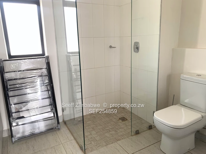 2 Bedroom Flat/Apartment for Sale in Vainona