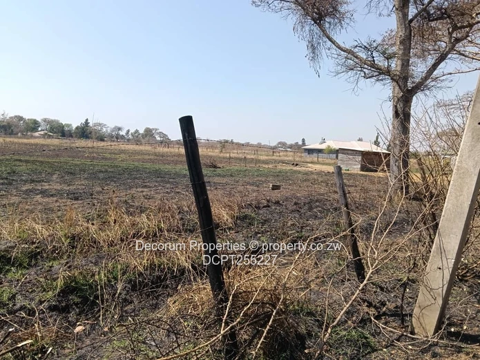 2-Acre Fenced Stand in Kwekwe - Municipal Water (Sole Mandate)