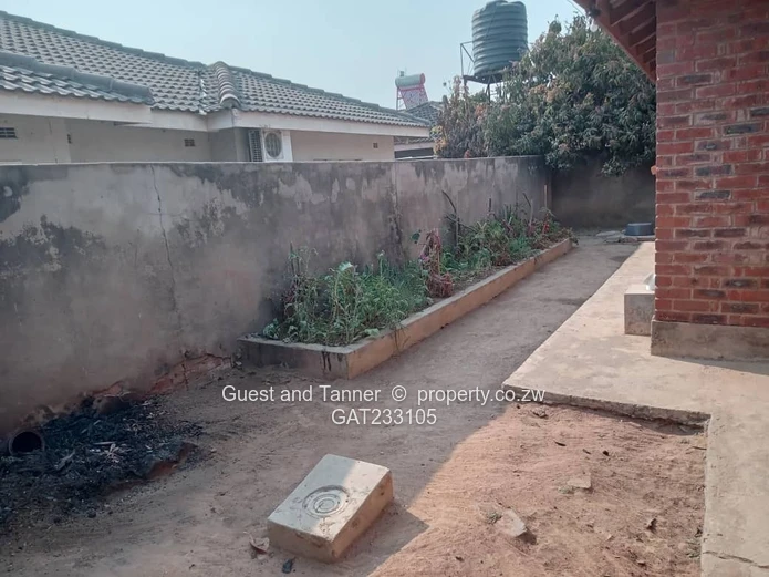 3-Bedroom house In Mainway Meadows