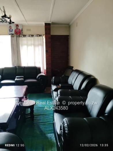 WELL MAiNTANED FLAT IN A PRIME LOCATION