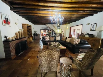 Farm & Agricultural Land