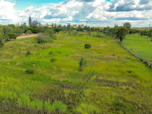 Commercial & Industrial Land