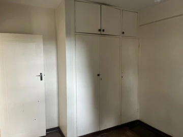 2 Bedroom Flat & Apartment