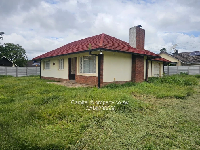 Avonlea Modern  3-Bed Home with Gourmet Kitchen & Boreholea