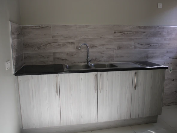 3 Bedroom Flat & Apartment