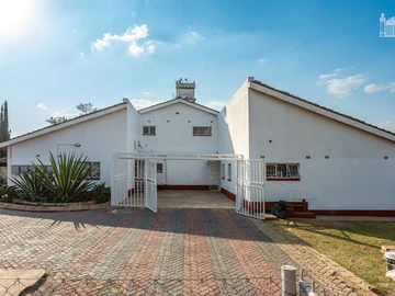 6 Bedroom House