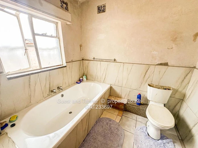  4 Bedroomed house in Chadcombe For Sale 