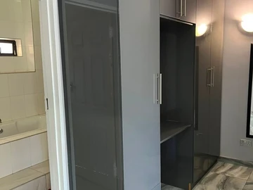 Flat & Apartment