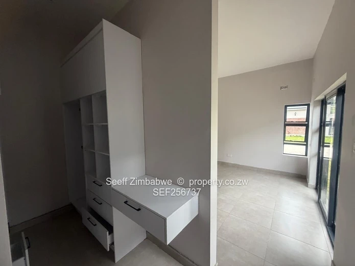 Spacious 3-Bed Face-Brick Home in Secure Hatfield Complex – $800/pm