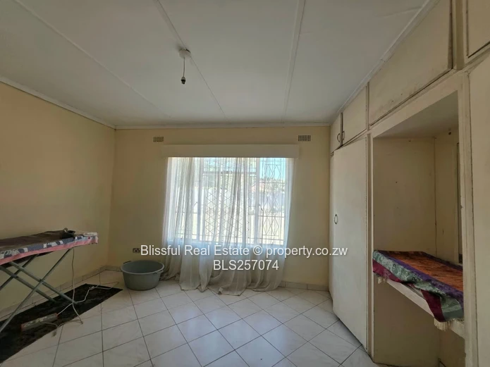 3-bedroom house for rent in Westgate