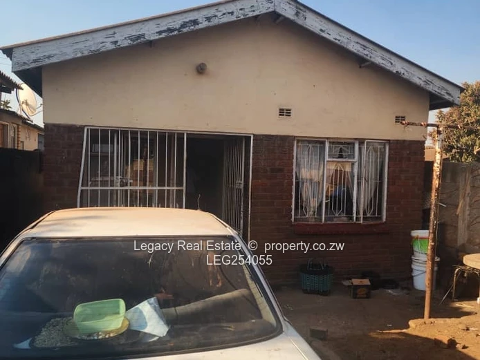 3-Bed Fixer on Main Road, Kuwadzana - Walled Yard (Sole Mandate)