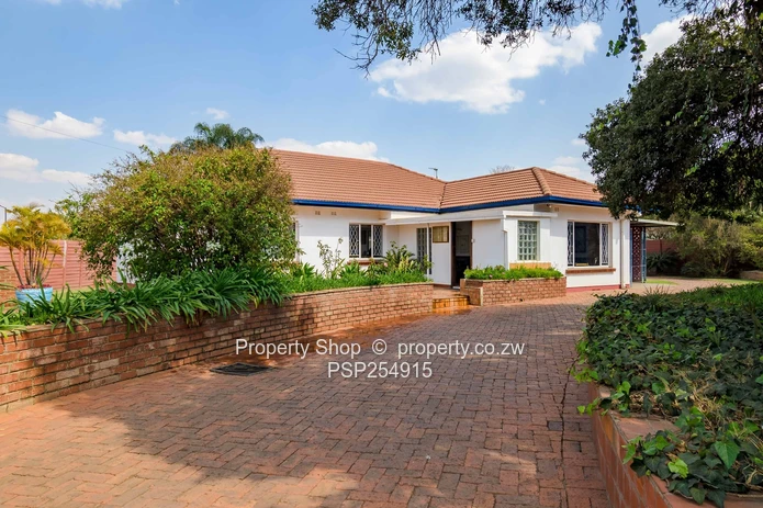 Avondale Road Frontage-Rare Investment Opportunity