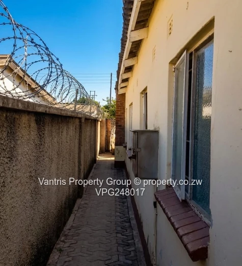 Glen Norah A house for sale