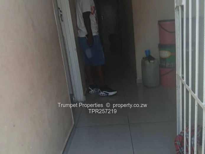 5-Bed Walled Home in Marondera — Tiled, Bright Interiors