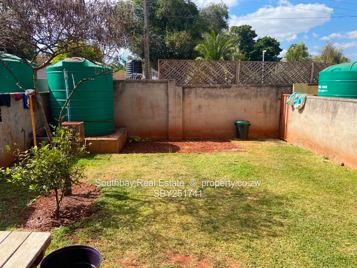 3 beds duplex flat to let