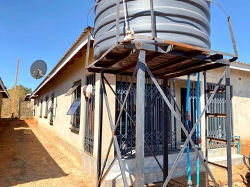 6 Bedroom House