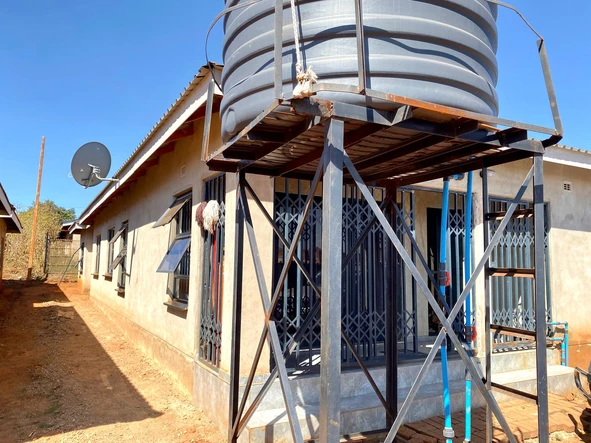 6 Bedroom House