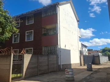Flat & Apartment