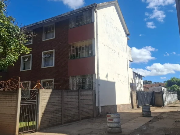 Flat & Apartment
