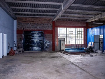 Warehouse & Factory