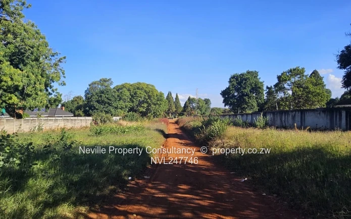 Greendale 2000m² Stand — Tarred Road & Main Road Frontage