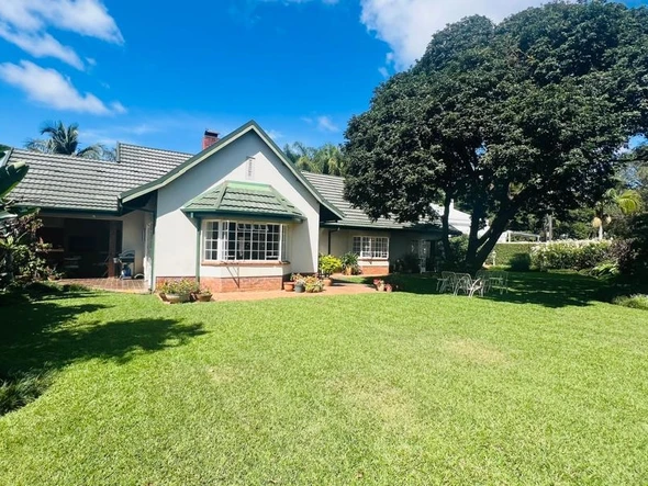 3 Bedroomed Family Home on  Golf Estate