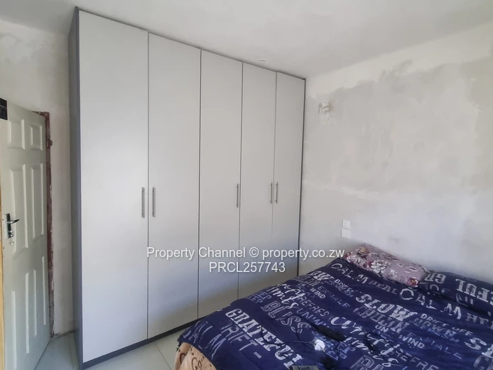 Mabvazuva Estate 3 Bed House - Secure Complex