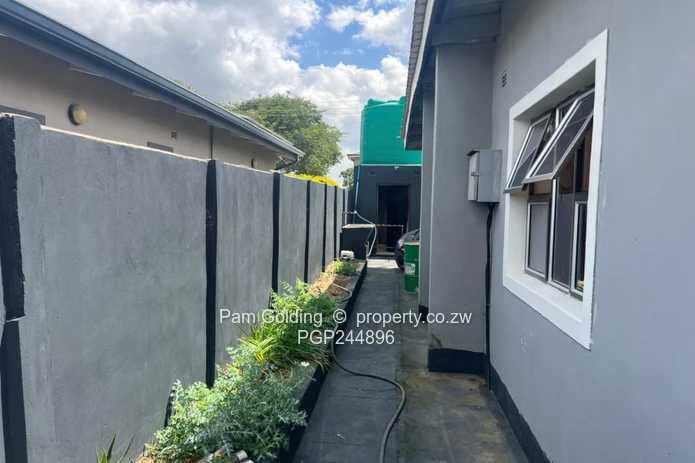 Modern Family Home (Sole Mandate)