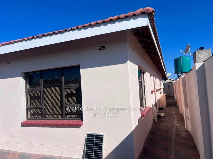 4 Bedroom House for Sale in Springvale Ruwa