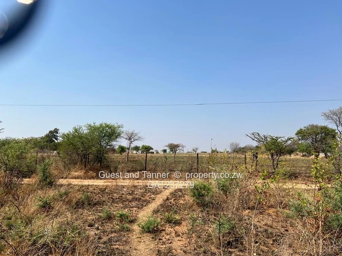 Prime 2.5-Hectare Serviced Plot for High-Return Investment in Sunninghill with Gwanda Road Frontage