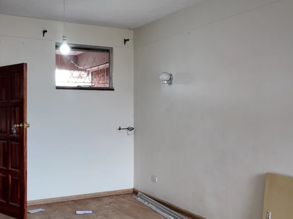 2 Bedroom Flat & Apartment