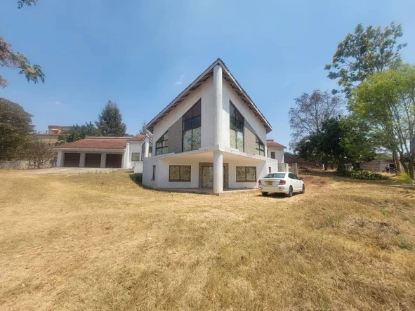 6 Bedroom House