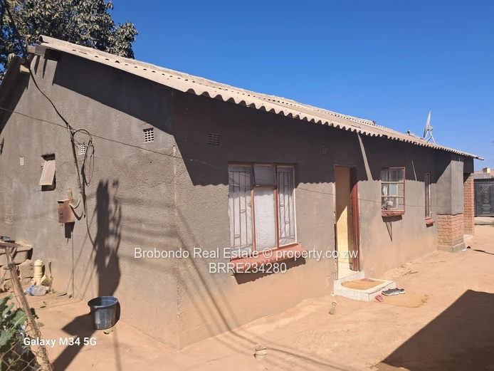 Chtungwiza Unit L house for sale