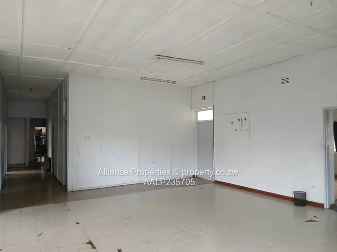 1750sqm Warehouse Facility with Offices in Prime Graniteside (Kelvin North)