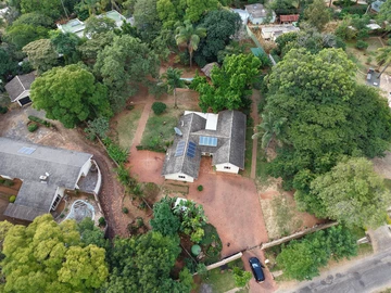 Stunning 3-Bedroom Home with Pool on 4047m² in Greystone Park!
