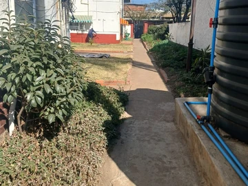 2 Bedroom Flat & Apartment
