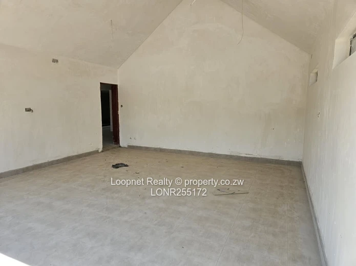 Incomplete Greendale 4-Bed Garden Flat — Borehole & High Ceilings