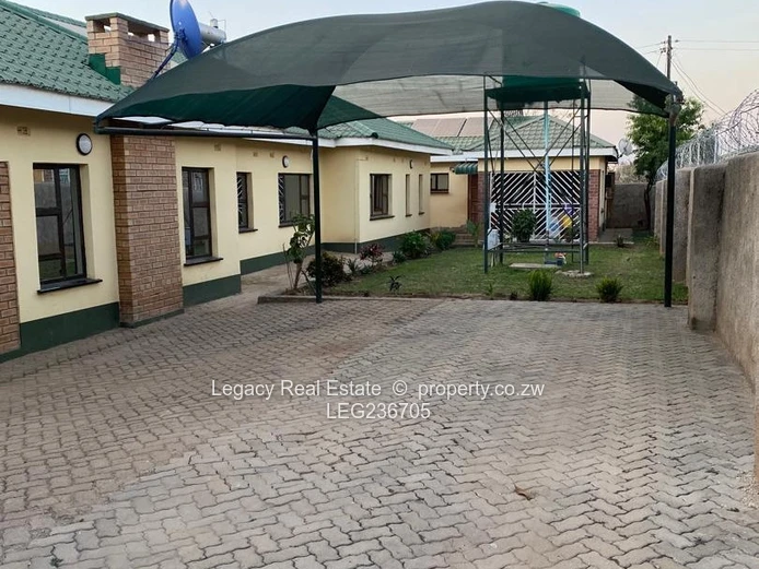 Ideal For Residential Or Commercial Use Secure Karoi Westview Property For Sale