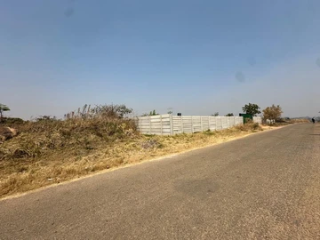 Commercial & Industrial Land