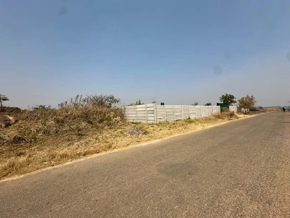 Commercial & Industrial Land