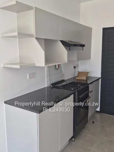 Bright 2-Bed Furnished Flat with Garden & Borehole, Aspindale (Sole Mandate)