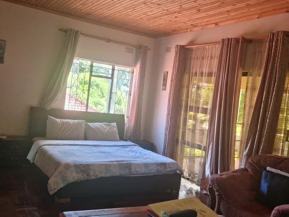 6 Bedroom House