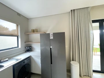 3 Bedroom Flat & Apartment